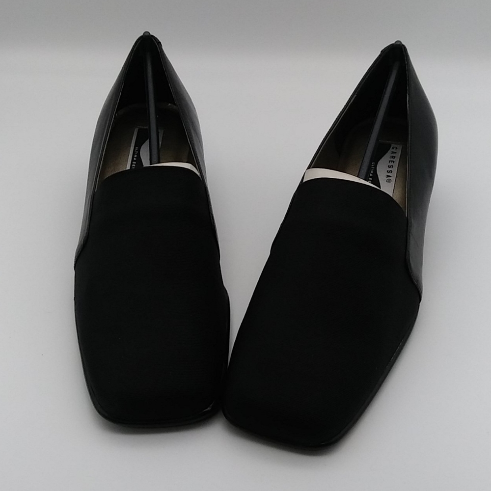 Caressa Black Shoes w/textured top NWOT